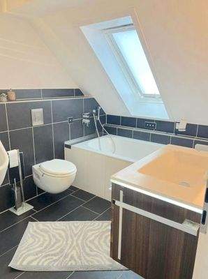 OG modernes großes Bad