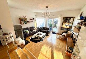 B4 Wohnzimmer Bild 1.jpg