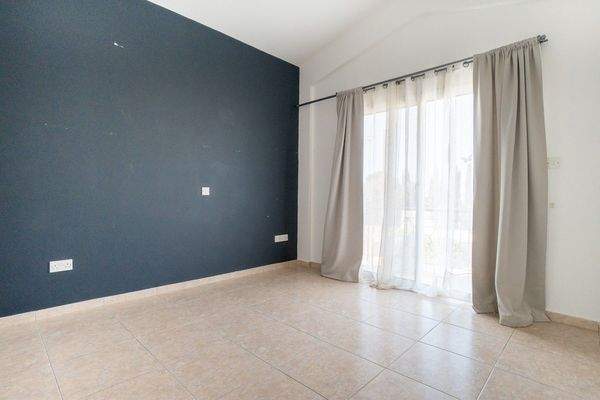 734929-detached-villa-for-sale-in-kissonerga_orig.