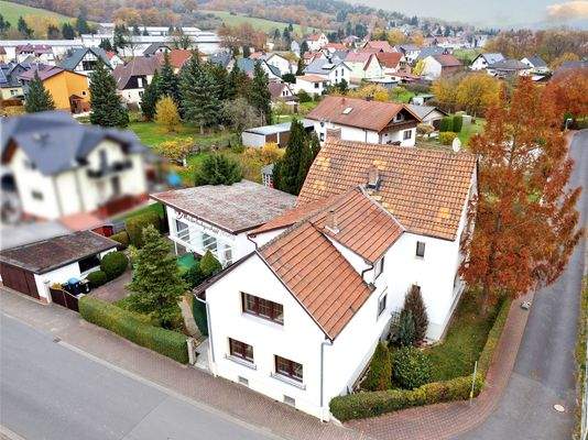 Blick auf die großzügige Immobilie