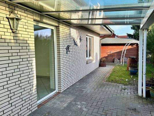 überdachte Terrasse