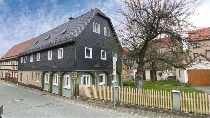 Front- und Seitenansicht