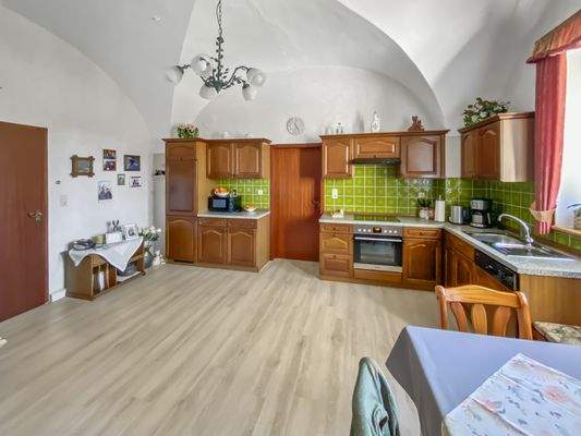 EG Küche mit Essplatz