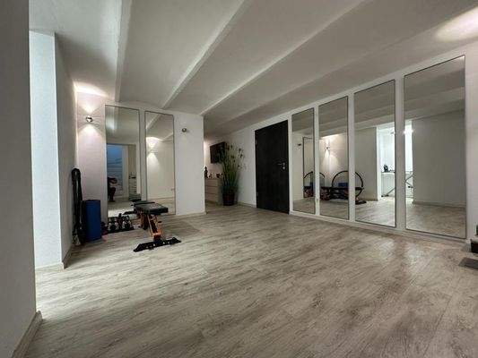 Fitnessbereich im Souterrain