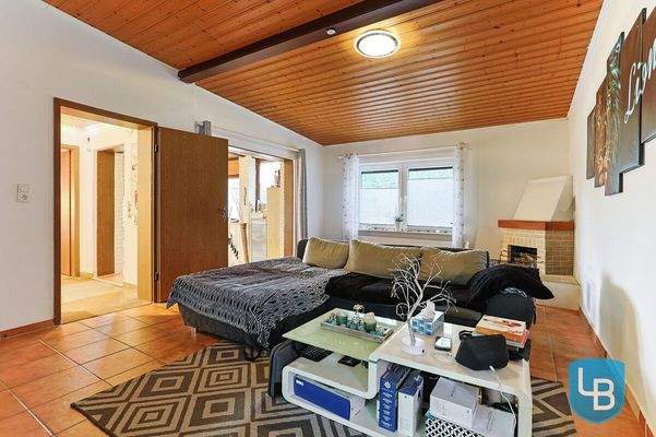 Wohnbereich mit Kamin