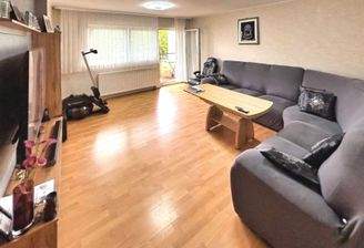 Wohnzimmer+Balkonzugang