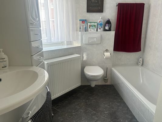 EG - Bad mit Wanne
