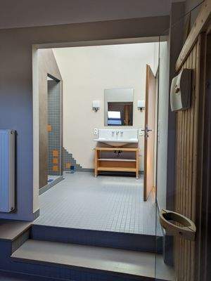 Duschbad mit Sauna im 2. OG