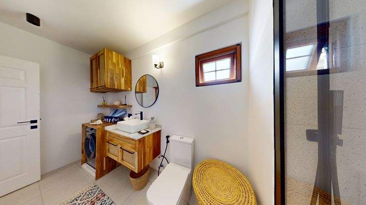 Luxury-2-rooms-apartment-in-Zanzibar-Bathroom 3.jp