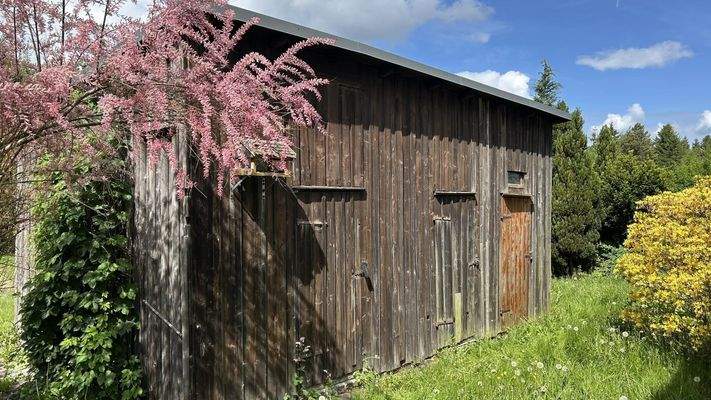 Nebengelass/Holzschuppen