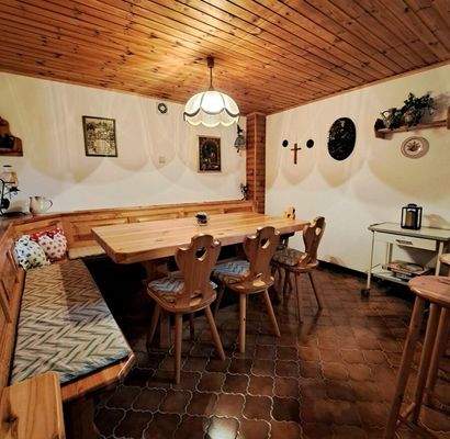 KG: gemütliches Stüberl