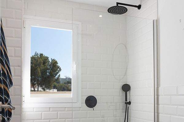 Helles Bad mit Fenster