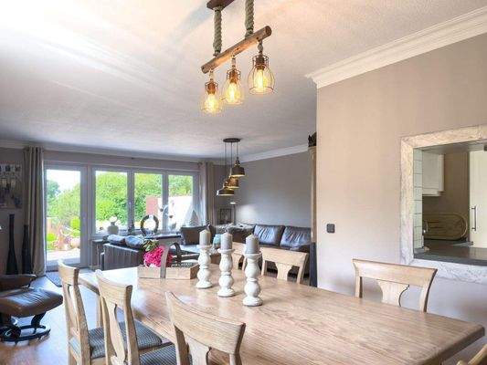 Essbereich mit Durchreiche 