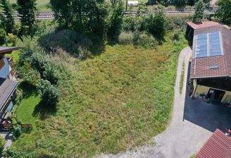  Grundstück (zur Hälfte)