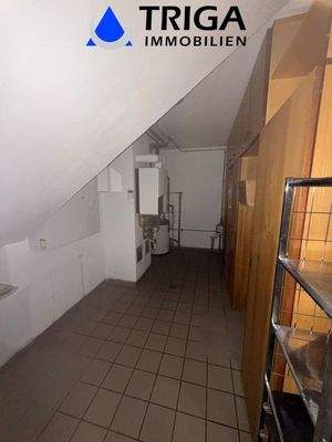 Heiztechnik im Abstellraum EG