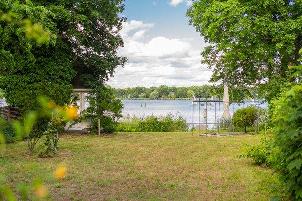 Garten mit Wasserblick
