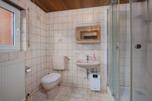 Badezimmer Einliegerwohnung UG