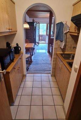 Flur mit kleiner Küche