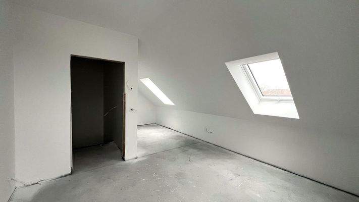 wohnliches DG mit Dachfenstern