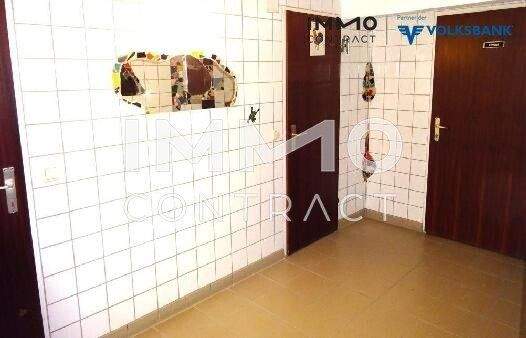 Zutritt zu den Gasttoiletten im Keller