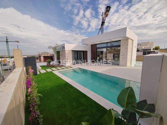 Detached Villas with Private Pool in Rojales Costa Blanca
