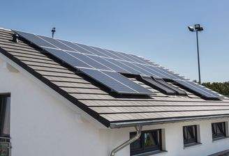 Satteldach-Energie-PV-Dach