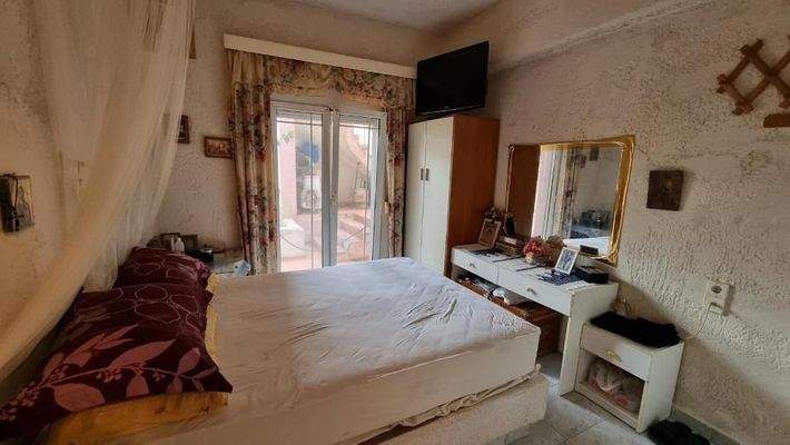 Kreta, Agia Pelagia: Tolles Haus mit 2 Wohnungen zu verkaufen