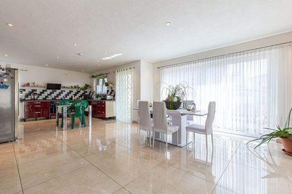 EG-Wohnung-Wohn/- und Essbereich