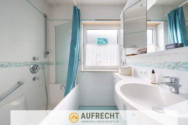 Tageslicht-Badezimmer EG