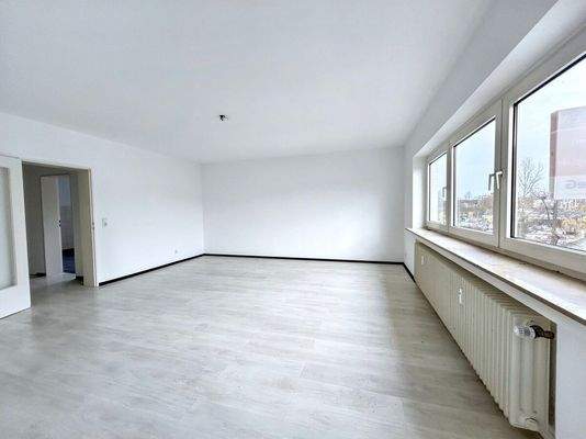 Großzügiges Wohn-/Esszimmer