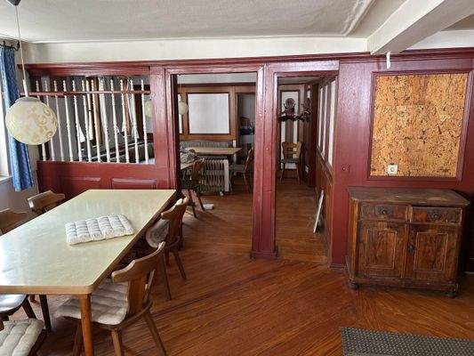 ehemalige Gastronomie im Erdgeschoss