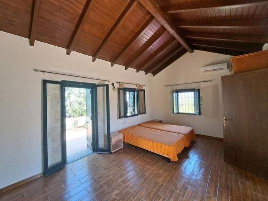 Kreta, Douliana: Renoviertes Steinhaus mit Pool und Garten zu verkaufen