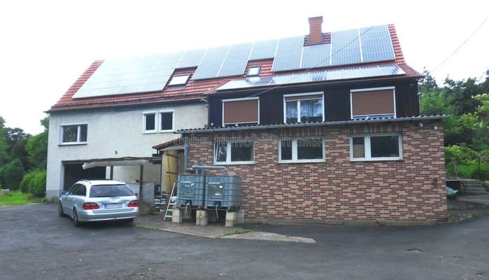 Haupthaus mit Photovoltaik