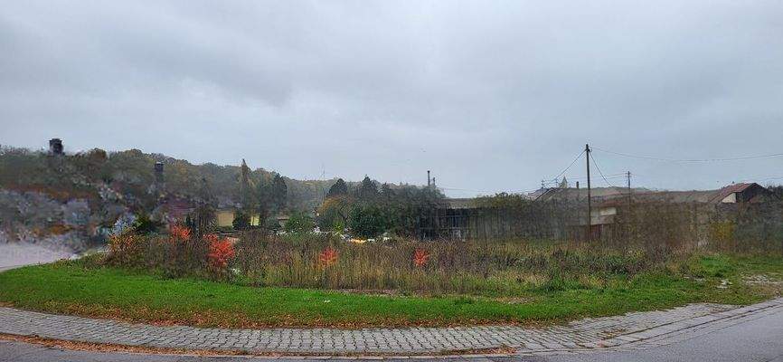 Baugrundstück mit Baupläne grenznah zu LUX