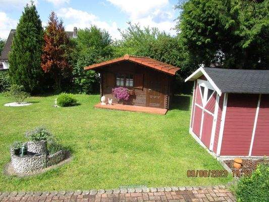 Gartenhaus + Gartengeräte