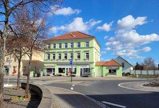 Das Miets- u. Geschäftshaus am Kreisverkehr