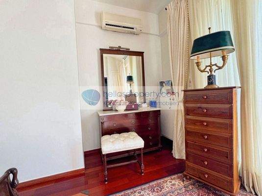 3053167efc2f493c8df29a2cd5a7c4d9-original