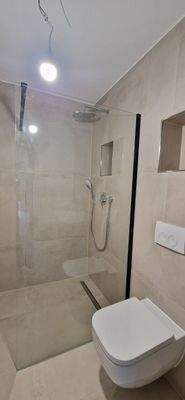 Bad mit bodengleicher Dusche