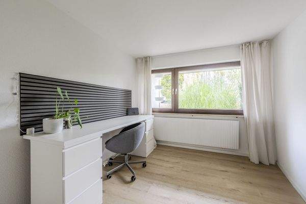 Zimmer/Büro Souterrain