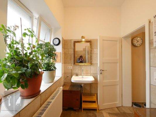  GÄSTEBAD hell befenstert