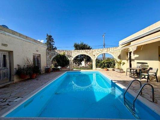 Kreta - 2-Zimmer-Apartment in Kalyves mit Pool- und Meerblick