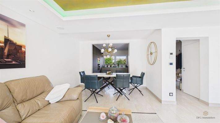 offener Wohn- u. Essbereich