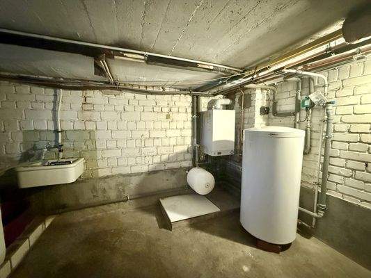 Wasch-/Heizungskeller