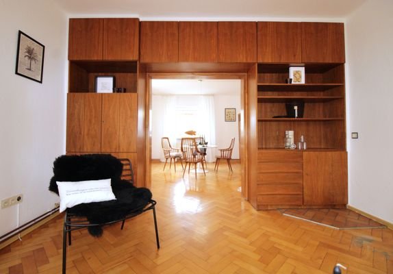 das Wohnzimmer richtung Esszimmer