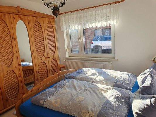 Schlafzimmer untere Wohnung