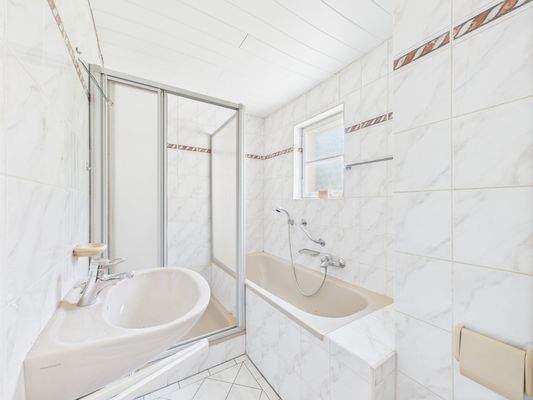 Badezimmmer Erdgeschoss