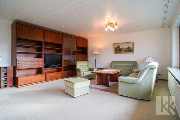 Großes Wohnzimmer mit...