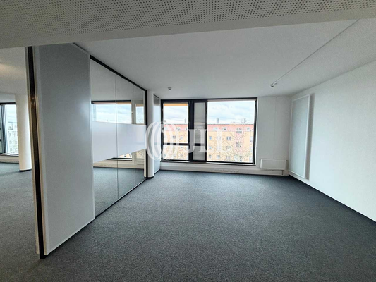 596 m² Büro - JLL