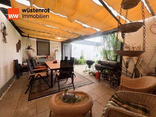 überdachte Terrasse