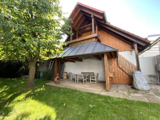 Nebengebäude/ Freisitz